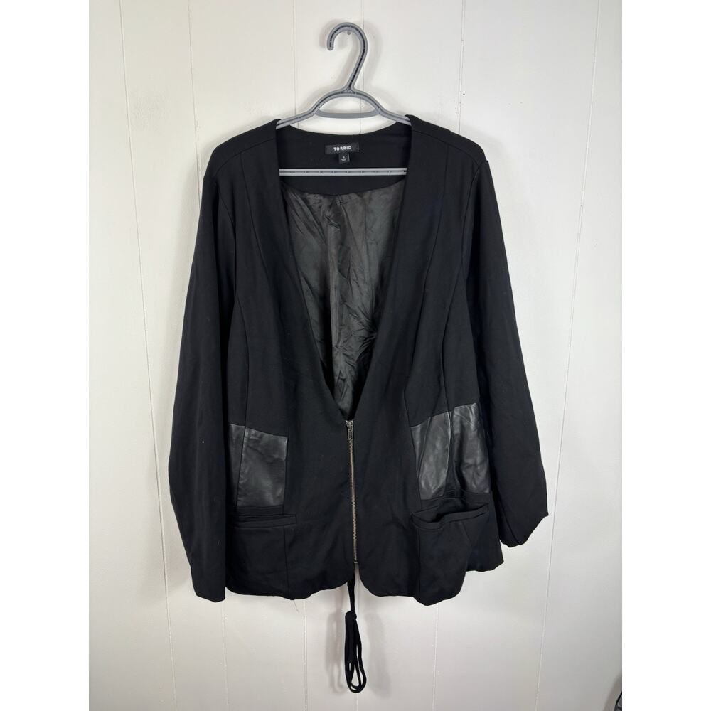 Torrid Corset Faux Leather V Neck Black Jacket Size 5 Gothic Goth Whimsigoth